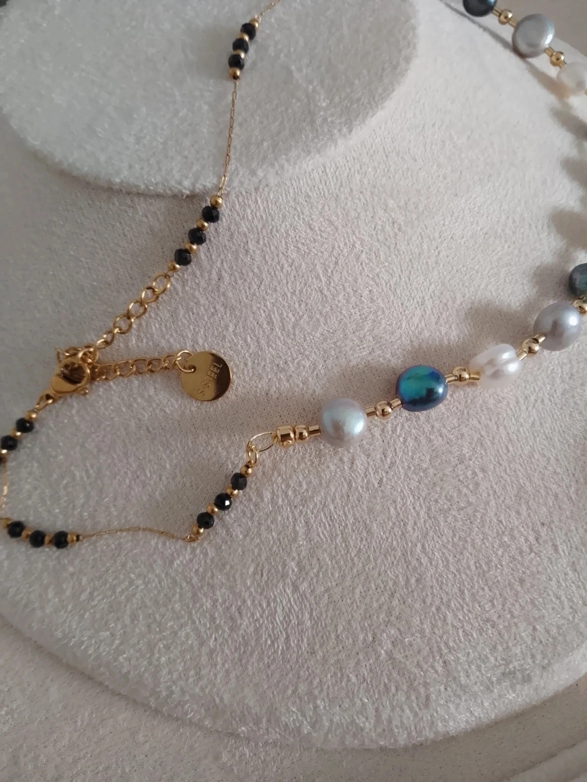 Collares perlas de cultivo de agua dulce y obsidiana – photo 4